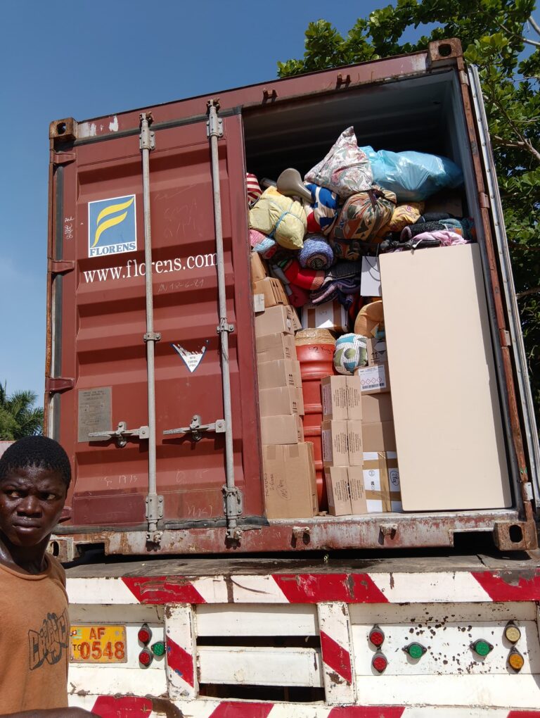 Déchargement au TOGO le 10/05/2026