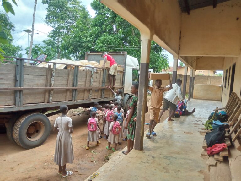 DECHARGEMENT CONTAINER TOGO